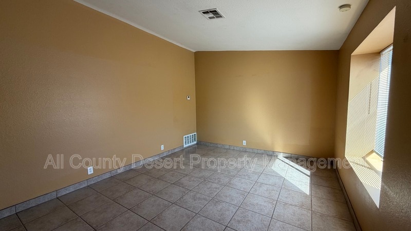 Building Photo - 79891 Ave 42