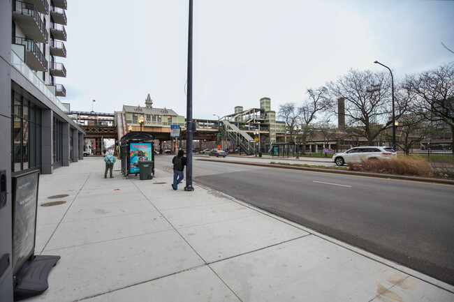 Building Photo - 150 N Ashland Ave