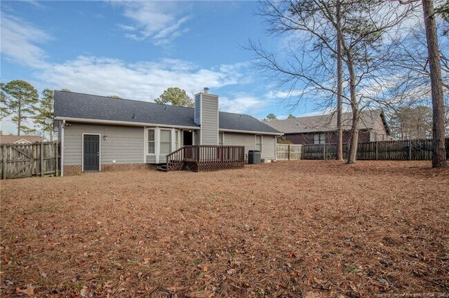 Building Photo - 6944 Calamar Dr