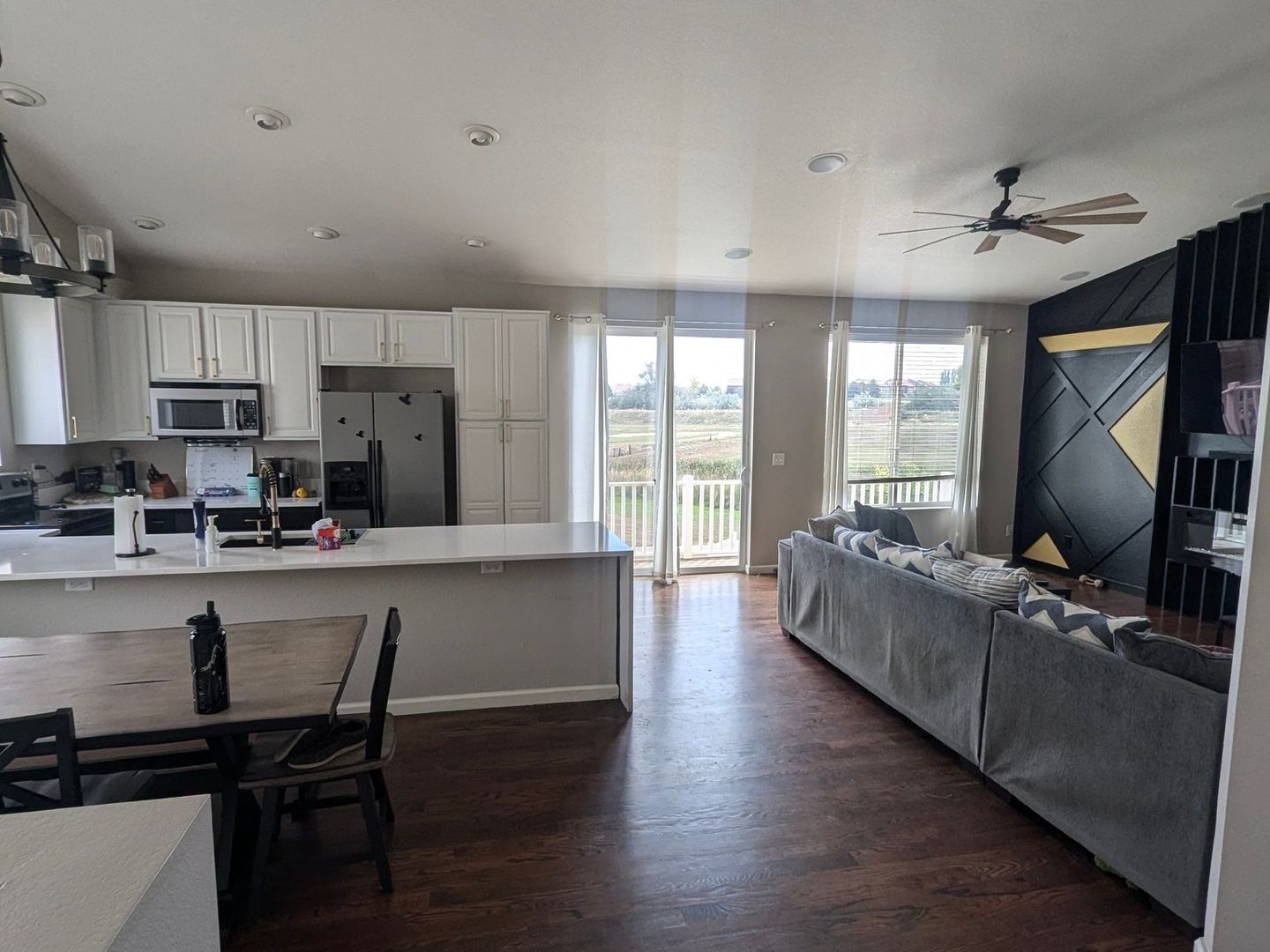 Building Photo - 3825 Kenwood Cir