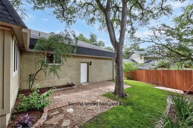Building Photo - 9411 Cedar Crest Dr