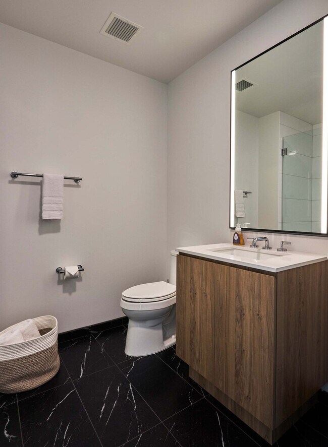 Building Photo - 1006 S Michigan Ave