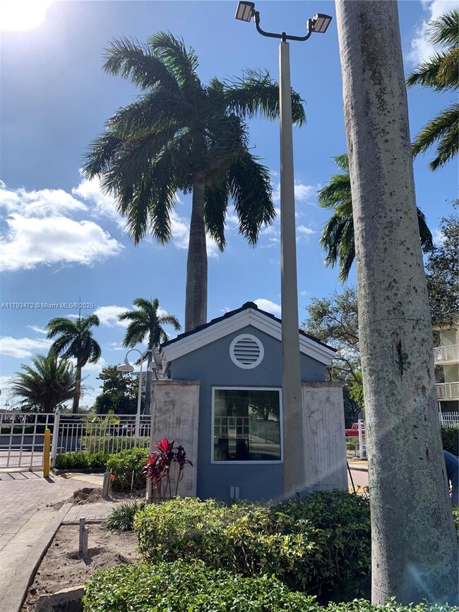 Building Photo - 8600 SW 212th St
