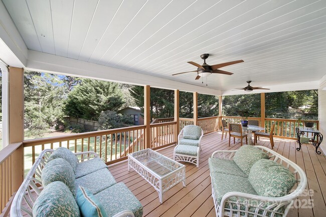 Building Photo - 3222 Clark St