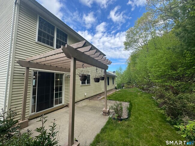 Building Photo - 32 Tyler Hill Rd