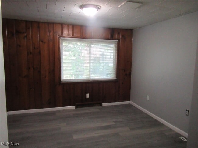 Building Photo - 14314 Viola Ave