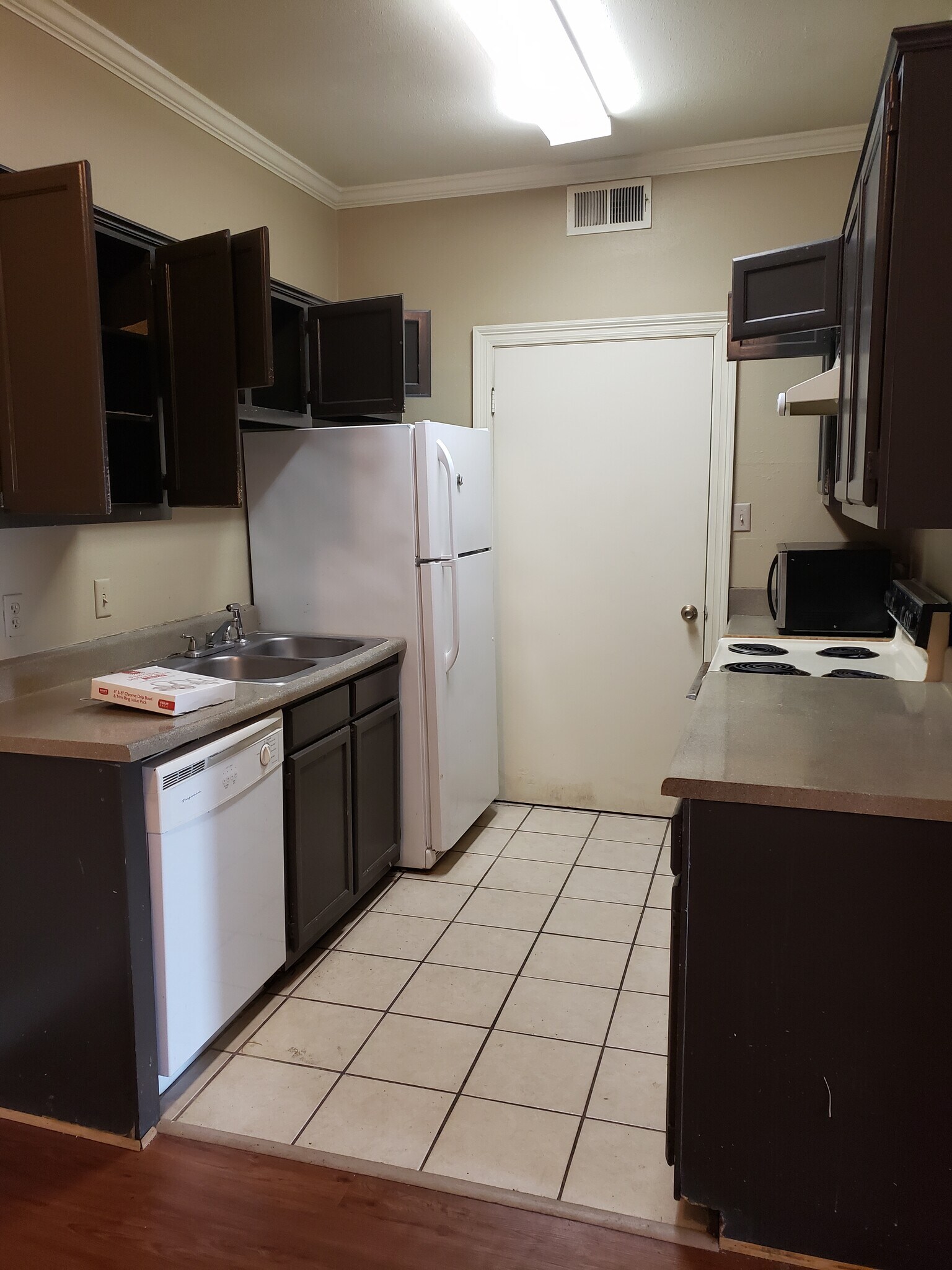 Building Photo - 8083 Bayou Fountain Ave