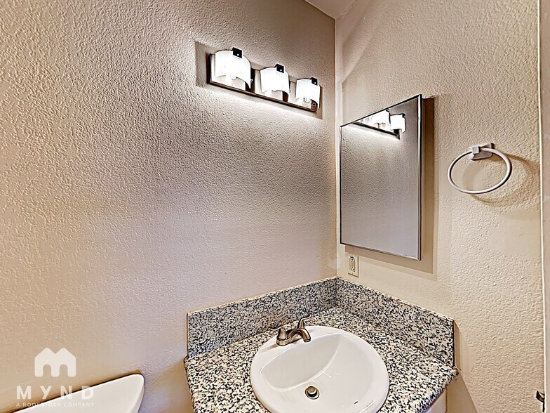 Building Photo - 6955 Greenback Ln
