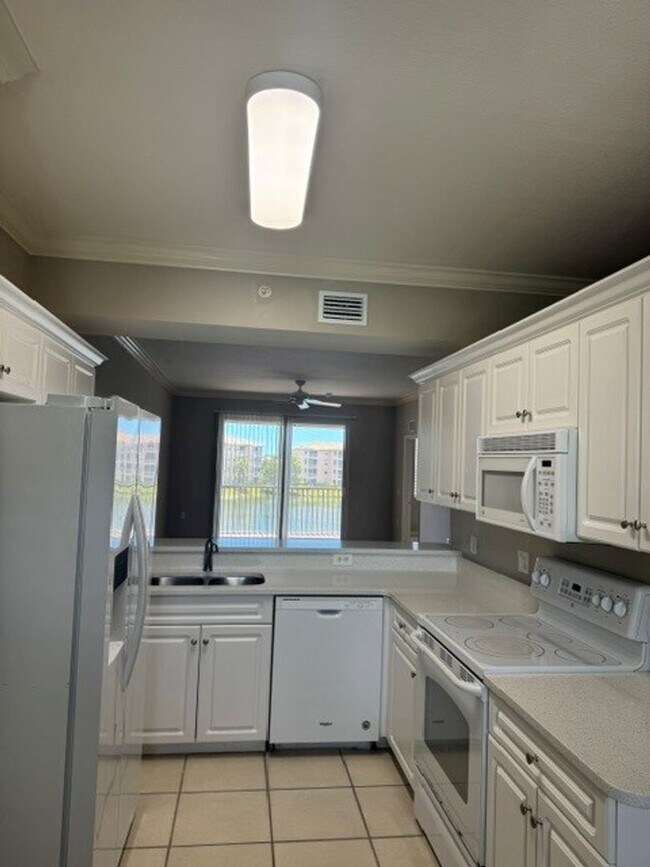 Building Photo - 8570 Kingbird Loop