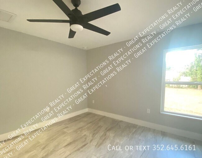 Building Photo - 13679 SE 52nd Ct