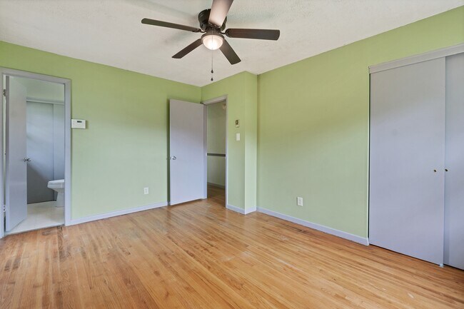 Building Photo - 8848 W Simpson Rd