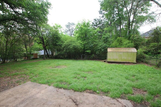 Building Photo - Coming Soon! Beautiful 4 Bedroom, 2 Bathro...