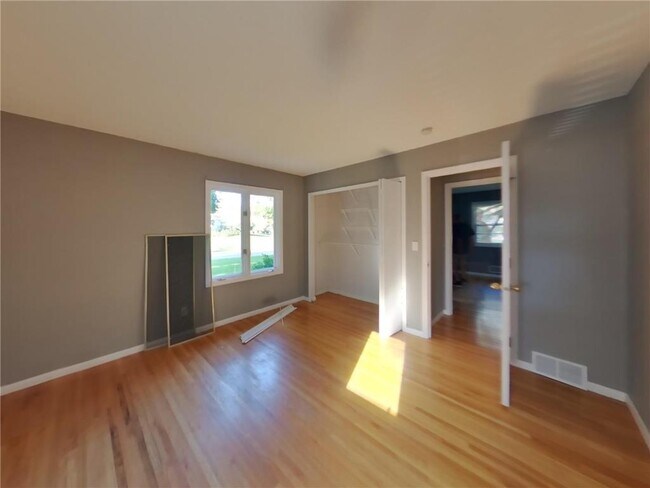 Building Photo - 3820 Union Terrace Ln N