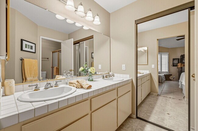 Building Photo - 42654 Sand Dune Dr