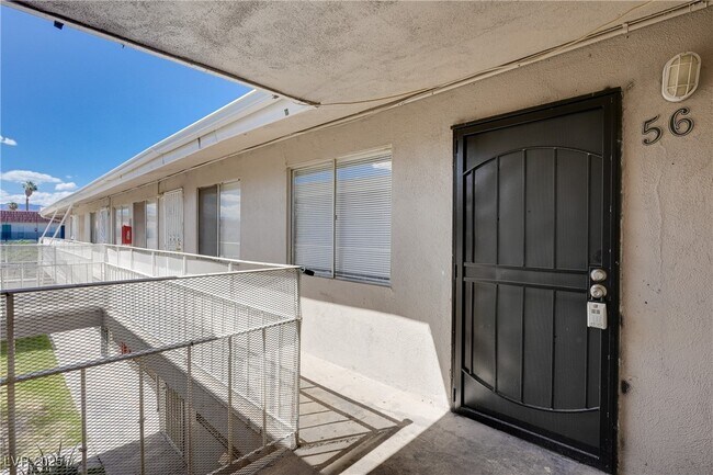 Building Photo - 304 Orland St