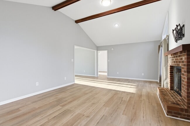 Building Photo - 101 Gatewood Dr