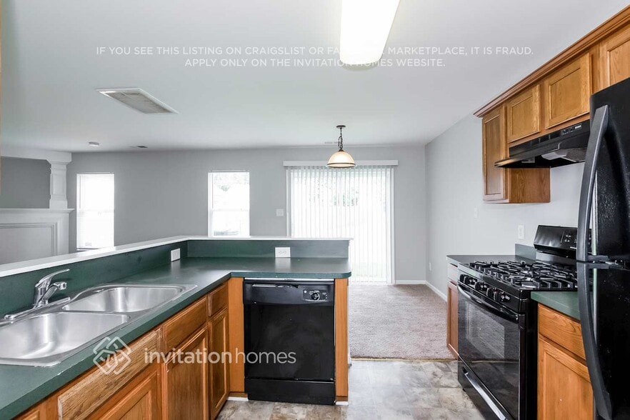 Building Photo - 9511 Mintworth Ave