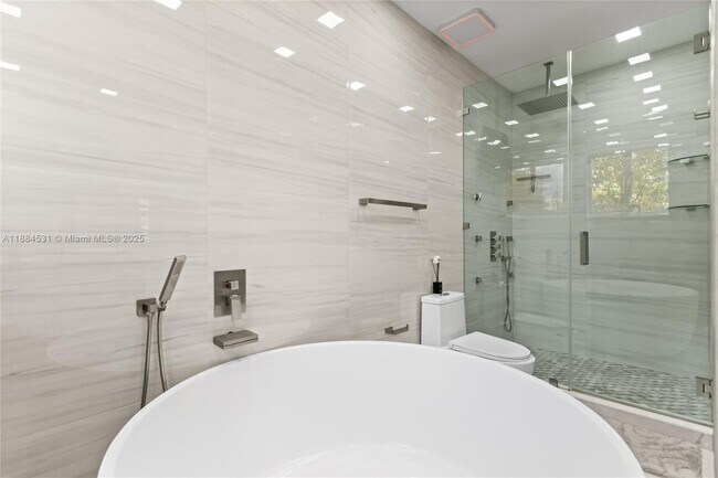 Building Photo - 8740 NW 153rd Terrace