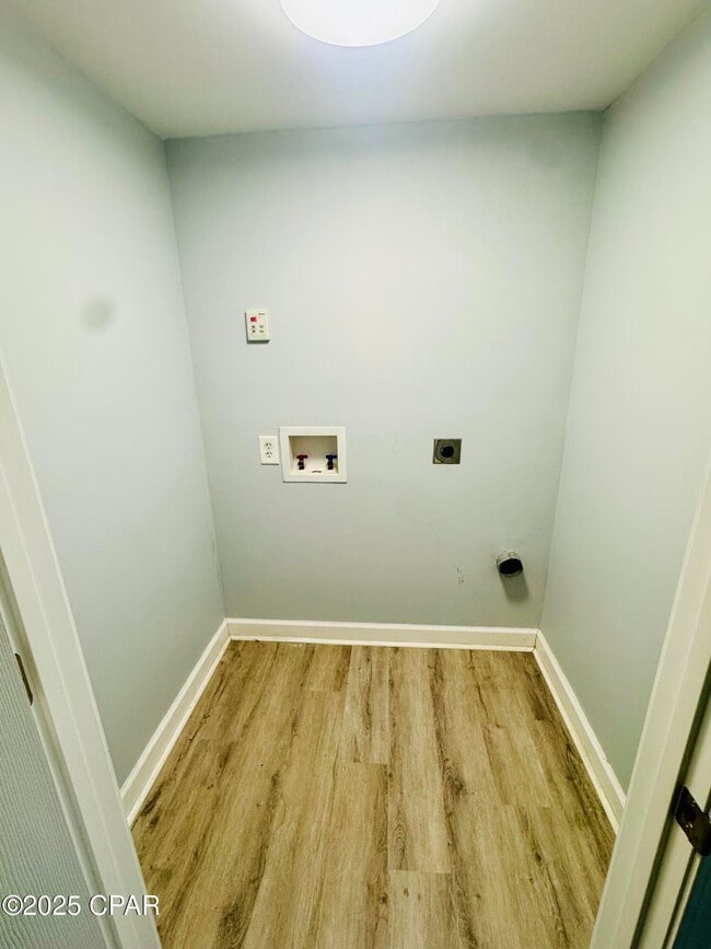 Building Photo - 1606 Fairland Ave