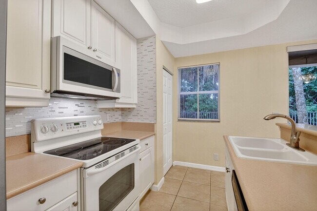 Building Photo - 2947 Hope Valley St