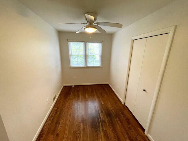 Building Photo - 8410 Buckhannon Dr