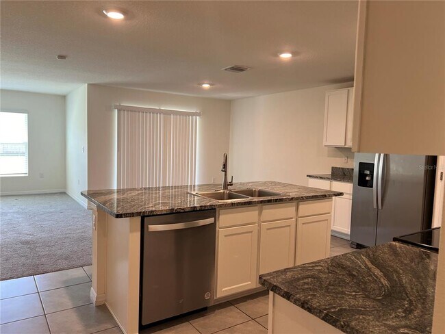 Building Photo - 5070 SW 88th St