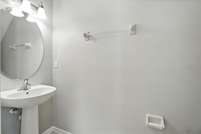 Building Photo - 2211 Trillium Park Ln
