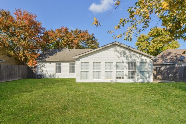 Building Photo - 7881 Collins Wood Cove