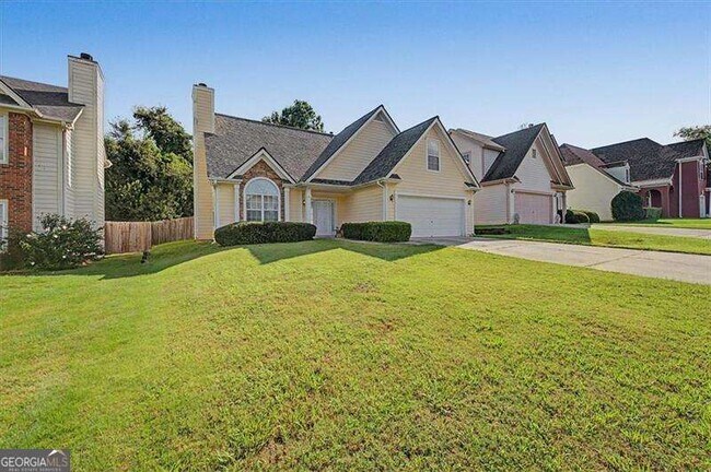 Building Photo - 2025 Baramore Oaks Dr