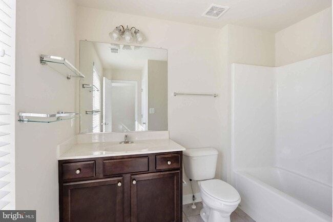 Building Photo - 410 Thelma Rd