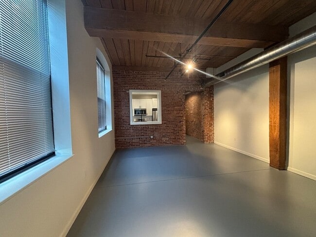 Building Photo - 88 Gerrish Ave