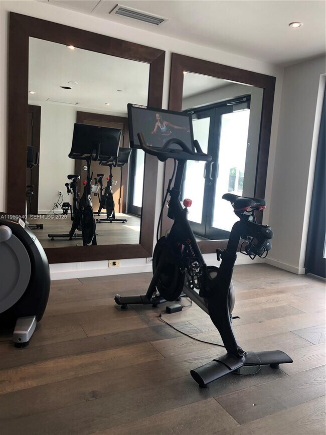 Building Photo - 1330 West Ave