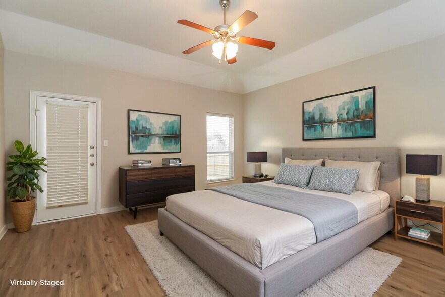 Building Photo - 1625 Salado Tr