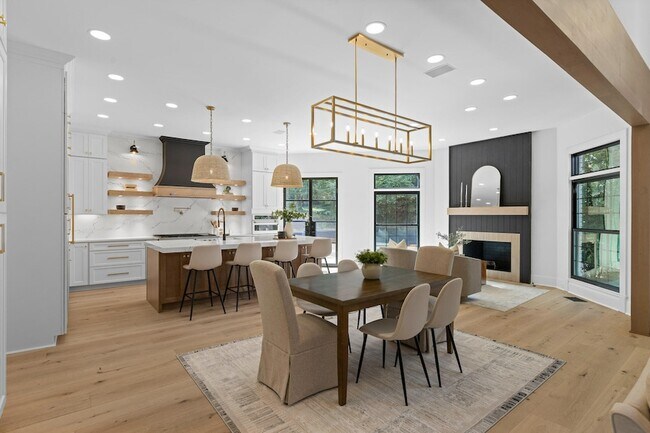 Building Photo - 1103 Centennial Dr