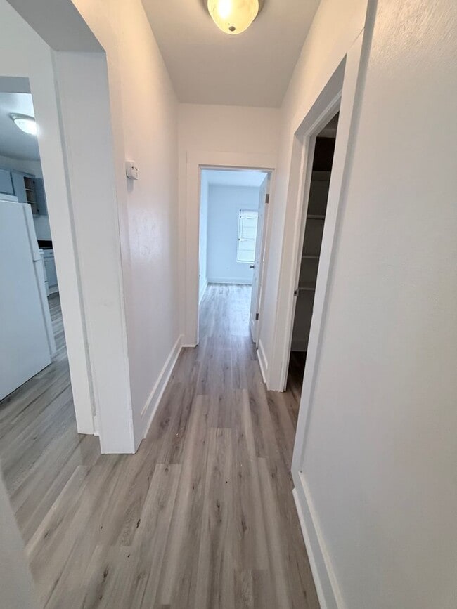 Building Photo - Now Available – Updated 2 Bedroom Apartment in Cullman!