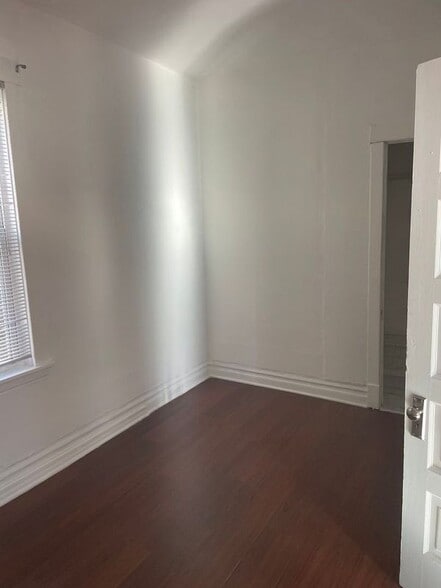 Building Photo - 1511 N Keystone Ave