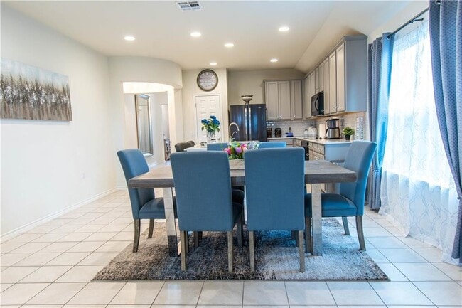 Building Photo - 3009 Armidale Dr