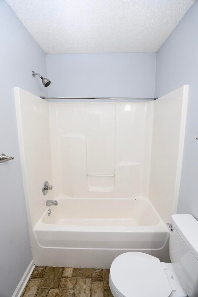 Building Photo - 60 Vinca Ct