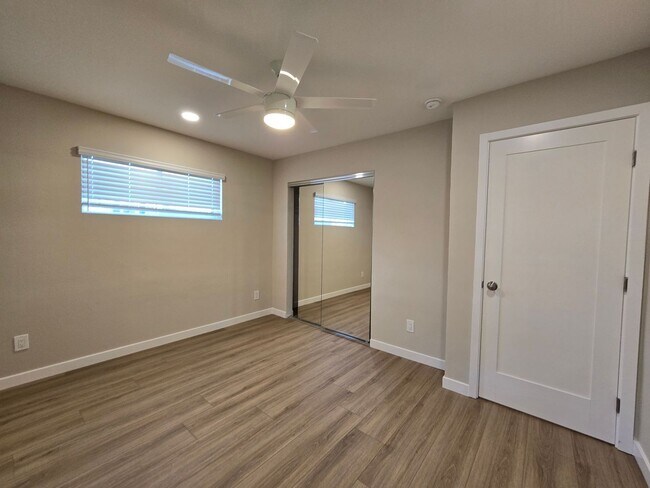Building Photo - Newly Renovated House!! (Lease out, pendin...