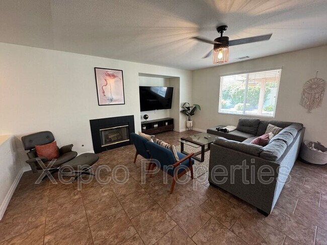 Building Photo - 80746 Diamondback Trail