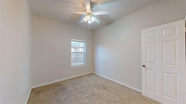 Building Photo - 1500 Maglothin Ct