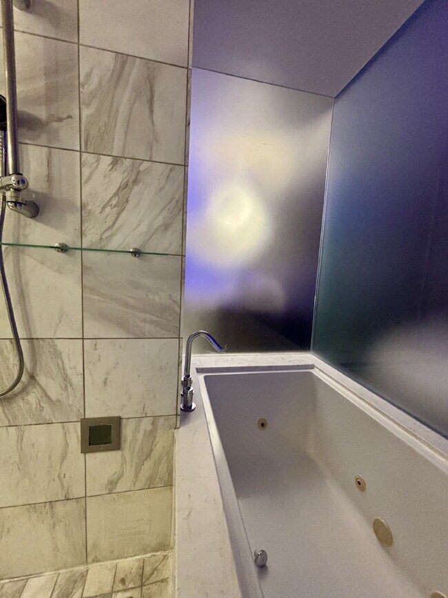 Building Photo - Palms Place Studio — Skyline Views, 5 Minutes to the Strip