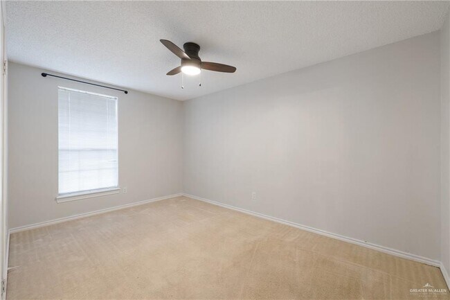 Building Photo - 18 Martin Ave