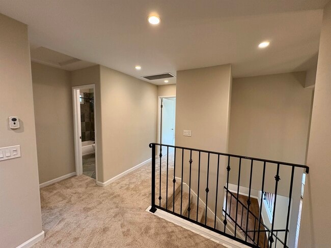 Building Photo - 12918 Biscayne Cove
