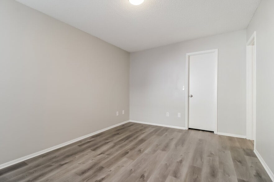 Building Photo - 472 Amethyst Way