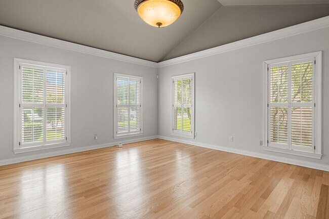Building Photo - 3116 Brittany Pl
