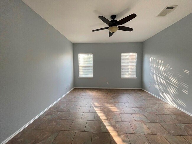 Building Photo - 9432 Castle Pines Dr