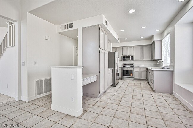 Building Photo - 4823 Sangay Way