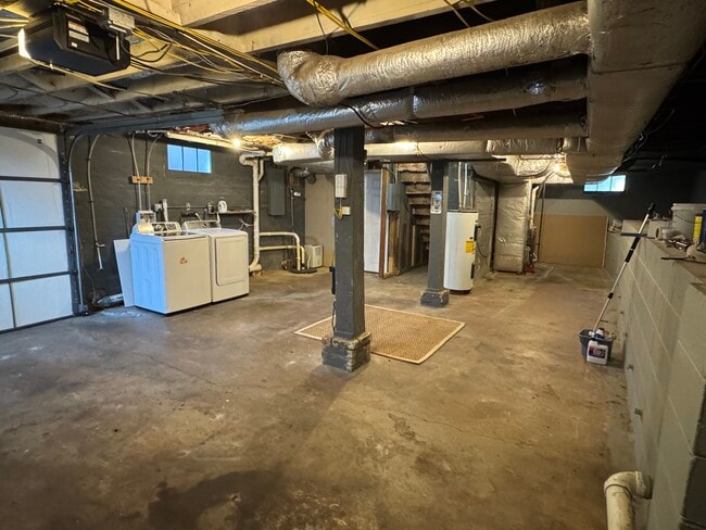 Building Photo - 5408 Villa Rd