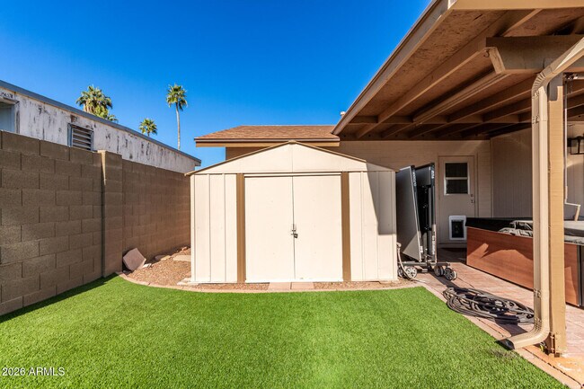 Building Photo - 3927 E Cortez St